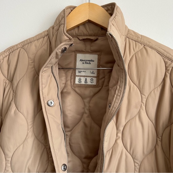 Abercrombie & Fitch - Oversized Quilted Jacket - Picture 3 of 7
